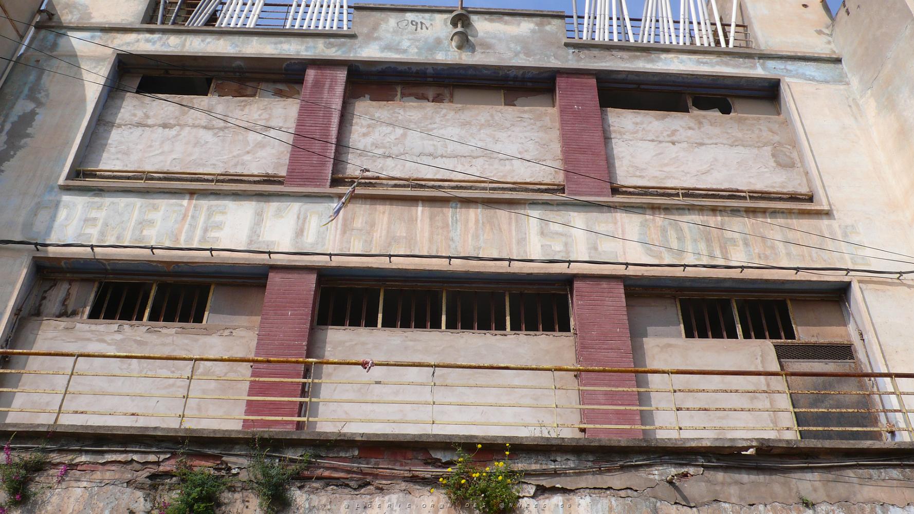 ORAN MARS 2012 06 La fabrique de monsieur Soriano , rue du Vieux Chateau.JPG